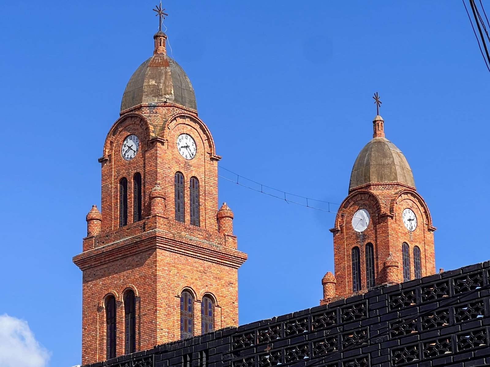 Catedral y Campanarios Iluminados